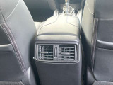 後席にもエアコン吹き出し口があり快適です。