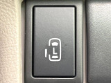 【パワースライドドア】スマートキーや運転席のスイッチでスライドドアの開閉が可能♪電動だから力を入れてドアを開ける必要が無く、小さいお子様でも、重い荷物を持っている時もラクに開け閉めできます♪