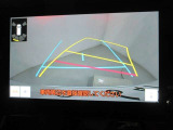 バックガイドモニターで、後方を確認しながら安心して駐車することができます。運転初心者も熟練者も必須の機能ですよ!