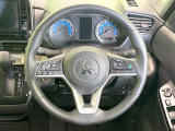 【純正革巻きステアリング】上質な革を使用することで、手にしっかり馴染みとても運転しやすいハンドルです♪