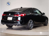 BMWのお車は、&ldquo;駆け抜ける歓び&rdquo;を体現しております。走行の安定性とコーナリングの良さを追求し、思い通りにハンドルの操作可能です。