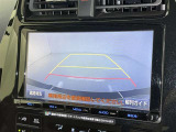 バックモニター付なので後退時に後方が見えるので安心。 車は構造上、死角がたくさんなので万が一を考えると必須ですね。 あくまで補助の為の装備、バックは目視で確認する事が重要ですよ。