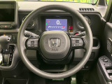 【ステアリングスイッチ】運転中、前方から目線をそらすことなく、オーディオ等の操作が可能な便利機能!安心&快適なドライブを演出してくれます♪