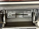 【ETC】高速道路などの料金所における自動料金支払いシステムです。車載器と料金所のアンテナとの間で無線通信を行い、料金を自動で支払うことができます。