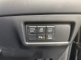 【車線逸脱警報システム(LDWS)】居眠り運転などでの車線のはみ出しを予測して、警告灯と警告音でドライバーに注意を促します!機能には限界があるためご注意ください。