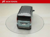 後方視界は、大きなバックドアガラスを採用し、十分確保されています。この車には、バックカメラとリヤセンサーが付いています。ご安心ください。
