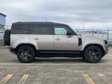【プライバシーガラス メーカーop価格￥85000】プライバシーガラスにより車全体を引き締まった印象にします。もちろん、防犯にも繋がります。