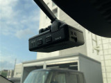 【 ドライブレコーダー 】運転中の記録を残します。事故などを起こした起こされた時の証拠を残します。