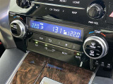 左右独立温度コントロールフルオートエアコンです。運転席、助手席それぞれで独立して温度設定ができます。冷え性の方が乗っても安心ですね♪