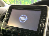 【大画面ナビ】人気の大型9インチナビを装備。存在感のある大画面はインパクト大!ナビ利用時のマップ表示は見やすく、テレビやDVDは臨場感がアップ!いつものドライブがグッと楽しくなります♪