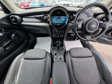 こちらのお車はMINI NEXT鶴ヶ島に展示中です。☆お問合せをお待ちしてます!