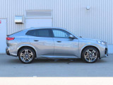 BMW認定中古車は、ドイツ本社と同様の教育・訓練を受けたBMW専門のメカニックが100項目以上のポイントを徹底的にチェックし、厳選した車輌のみを販売しております。