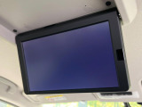 【12型フリップダウン】大画面モニターで後席でもエンタメをお楽しみいただけます。家族や友人とお出かけする機会が多い方に大人気です♪