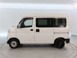 広々とした車内空間に優れた燃費性能。更にデザインも上質で人気のお車です!
