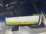 【デジタルインナーミラー】後席の大きな荷物や同乗者で後方が確認しづらい時でも安心!カメラが撮影した車両後方の映像をルームミラー内に表示。クリアな視界で状況の確認が可能です!