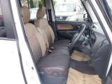 清潔で広々した座席です!是非、現車を見て体感してみてください。