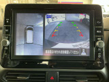 『アラウンドビューモニター』はスムーズな駐車と安全確認をサポートします。