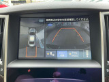 『アラウンドビューモニター』はスムーズな駐車と安全確認をサポートします。