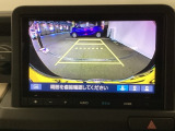 後方確認が便利なバックカメラ搭載、駐車時も安心です!!