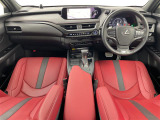 UX 250h Fスポーツ 4WD 本革シート
