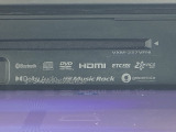 フルセグTVやDVD、ミュージックサーバー等オーディオ機能も充実しています。