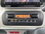 【オートエアコン】車内温度を感知して自動で温度調整をしてくれるのでいつでも快適な車内空間を創り上げます。