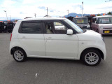 お車は買って終わりではありません。なぜなら車は壊れないという事がないからです。「安さ」だけでなく「安心」=購入後の点検・修理・トラブル対応こそ私達の強みです。