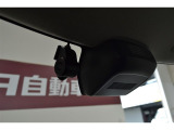 純正ドラレコ「DRN-H72N」  万が一のトラブルのときにも役に立つドライブレコーダーを装備しています。 側面衝突や幅寄せ・割り込み対策に!