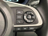 エコ走行モードへの切り替えが可能なステアリングスイッチに加え、高速道路を快適に走行できる全車速追従機能付ACC(アダプティブクル-ズコントロ-ル)スイッチが付いています(^^♪