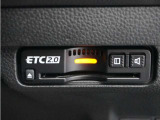 ◆ETC2.0◆進化したドライブ体験。料金収受システムだけだったETCが生まれ変わって、高速道路を賢く使うETC2.0に進化しました。多彩な情報サービスが便利で快適なドライブ体験を提供します。
