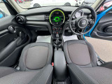 こちらのお車はMINI NEXT鶴ヶ島に展示中です。☆お問合せをお待ちしてます!