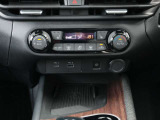 オートエアコンですので、車内を快適な空間に出来ます♪