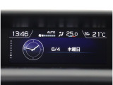 時計」や「燃費」などの基本画面を表示させるほか、「時刻/日付」などの各種項目の設定(カスタマイズ)が行えるマルチファンクションディスプレイです。