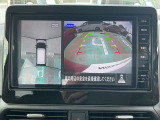 アラウンドビューモニターは、映像で白線や駐車しているクルマとの位置関係が一目でわかってスムーズに駐められます。