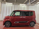 【スマートアシスト搭載車】 衝突回避支援ブレーキ機能(対車両・歩行者)、衝突警報機能(対車両・対歩行者)、誤発信抑制制御機能などの機能で安全な運転をサポートします。