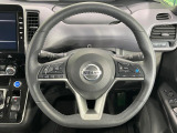【ステアリングスイッチ】運転中、前方から目線をそらすことなく、オーディオ等の操作が可能な便利機能!安心&快適なドライブを演出してくれます♪