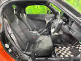 運転席シート廻りは使用感も少なく、良好な状態となっています。丁寧に使われていたことがよくわかりますね。