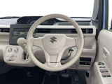 運転席まわりです。 各操作スイッチは使いやすい位置に配置されてます。
