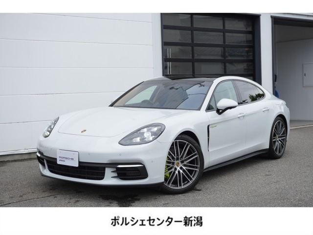 パナメーラ4 E ハイブリッド PDK 4WD