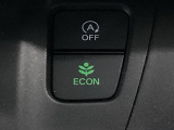 ★ECONスイッチ★ エコドライブを加速しよう!スイッチをONにすると、運転の仕方によるロスを抑え込み燃費をよくするようクルマが頑張ります(*^ー^*)燃費向上にチャレンジ♪
