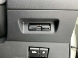ETC車載器付きです♪高速道路をスイスイと通過!で、キャシュレス!クルマは料金所をノンストップで通過することができます☆