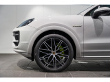 22インチ RS Spyder Design ホイール搭載です。