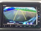 バックモニター付きで、車庫入れやバック時の後方確認をサポート。