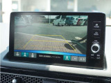 【バックカメラ】駐車が苦手な方でも安心してお乗りいただけます。リバース連動で画面が切り替わるのでとっても便利です。