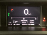 メータは先進的なデジタルメーターを採用!ゆっくりと数字が動くのでとても見やすく表示されます!平均燃費なども表示、エコな運転の手助けをしてくれます!
