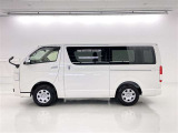 スライドドア開口部が広く荷物の出し入れがスムーズにできます。