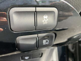 ABSと車輪空転を防ぐTCS、横すべり抑制を加えた3つの機能をコントロールするVSAそれと協調するモーションアダプティブEPS、サイドカーテンエアバッグシステム(6エアバッグ)などを標準装備!