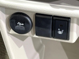 【シートヒーター】寒い日に重宝するシートヒーター!エアコンより早く温まってくれるので寒がりの人も安心ですね♪エアコンの温風は乾燥するから苦手、という方にもをおすすめです。