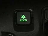 ★ECONスイッチ★ エコドライブを加速しよう!スイッチをONにすると、運転の仕方によるロスを抑え込み燃費をよくするようクルマが頑張ります(*^ー^*)燃費向上にチャレンジ♪