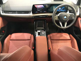 アウトバーンでの走行を見据えたBMWのブレーキシステムはもしもの時にもいち早くマシンを停止してくれます。
